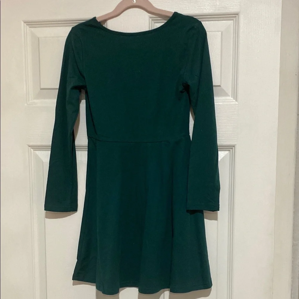 The Children’s Place Long Sleeve Green Dress Girls medium (7/8) Cotton/poly NWT - Picture 3 of 4